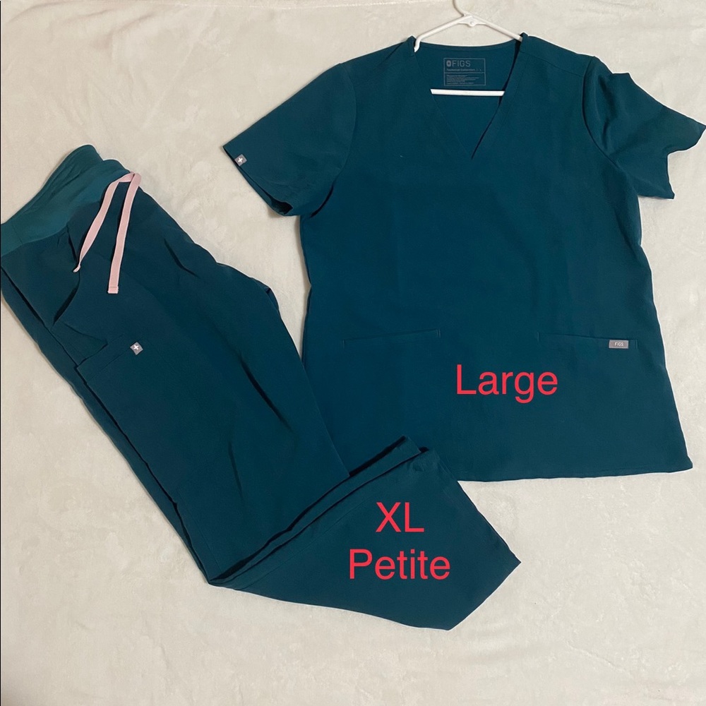 Figs scrubs